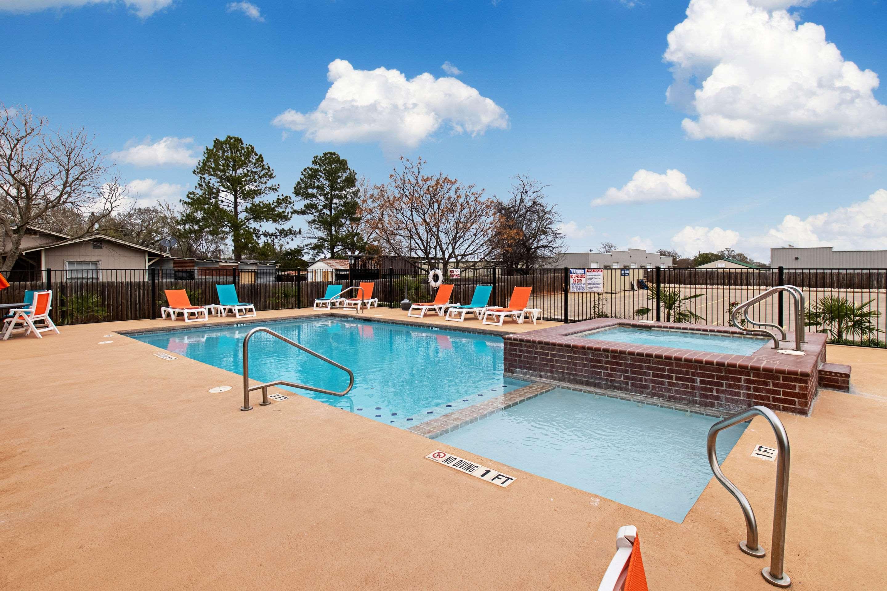 Comfort Inn&Suites Fredericksburg Exterior foto