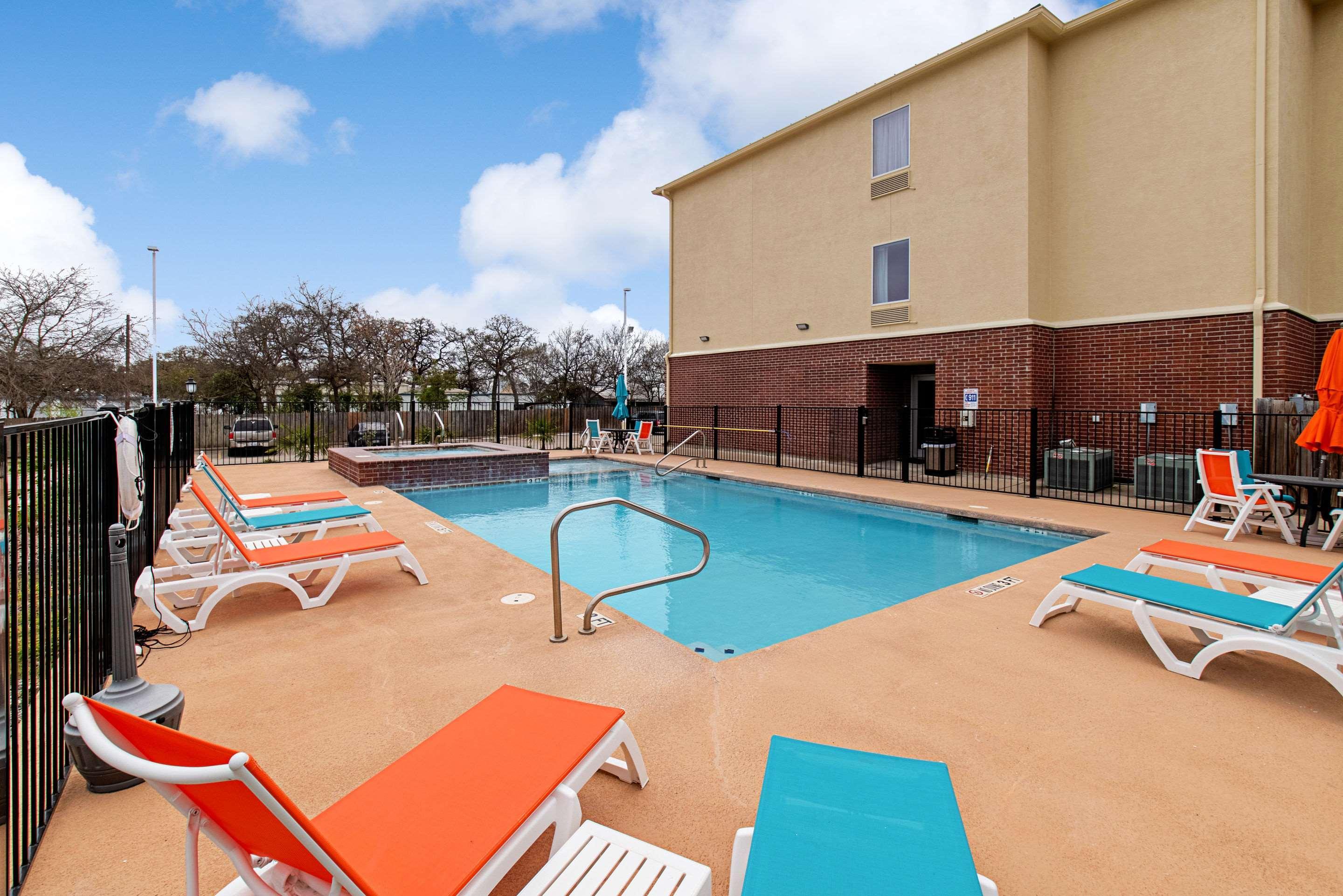 Comfort Inn&Suites Fredericksburg Exterior foto